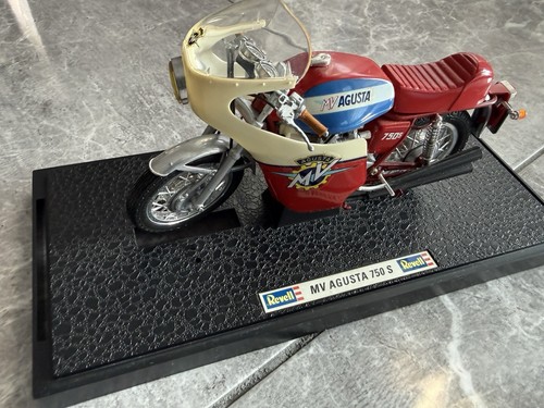 Agusta 750 revell - agusta,